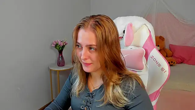 EllaBells online show from 07-27-26, 05:03
