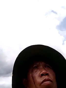 Melari online show from 04-29-26, 03:43