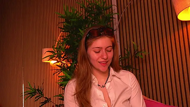 KhloeDaviss online show from 06-17-26, 07:00