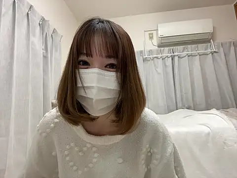 hiyo vv  online show from 04-26-26, 10:29