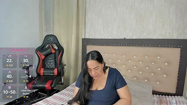 Snapshot of Zoedeleon chatting on 06-11-26, 07:23 Zoedeleon online show from 06-11-26, 07:23