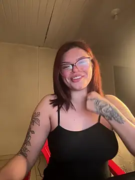 Snapshot of Nicolexx18 chatting on 06-15-26, 12:07 Nicolexx18 online show from 06-15-26, 12:07