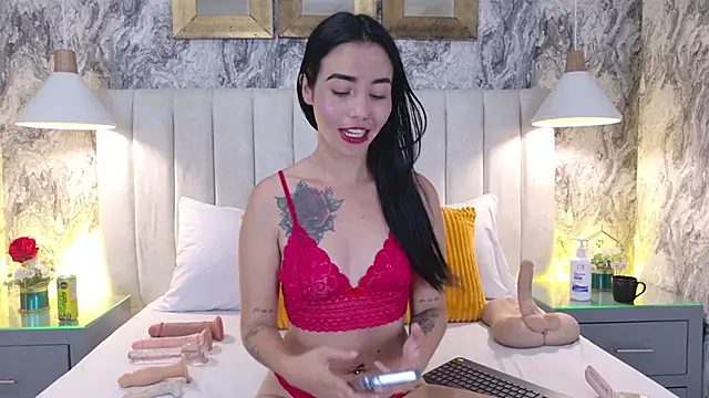 Sophie Vega online show from 06-10-26, 03:29