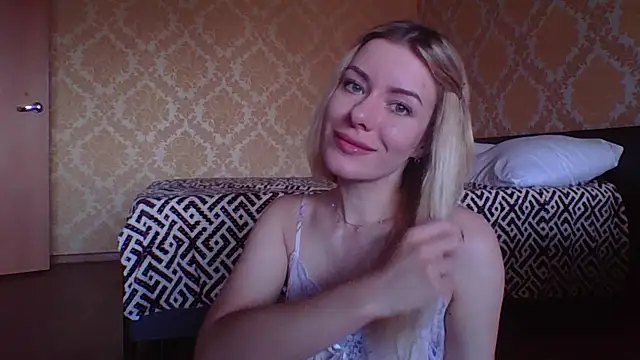 Softy Aura  online show from 05-25-26, 01:39