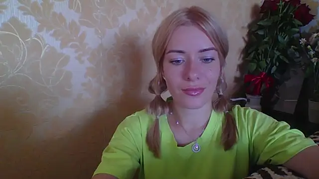 Softy Aura  online show from 07-07-26, 01:15