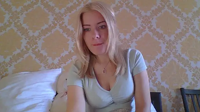 Softy Aura  online show from 07-28-26, 09:48