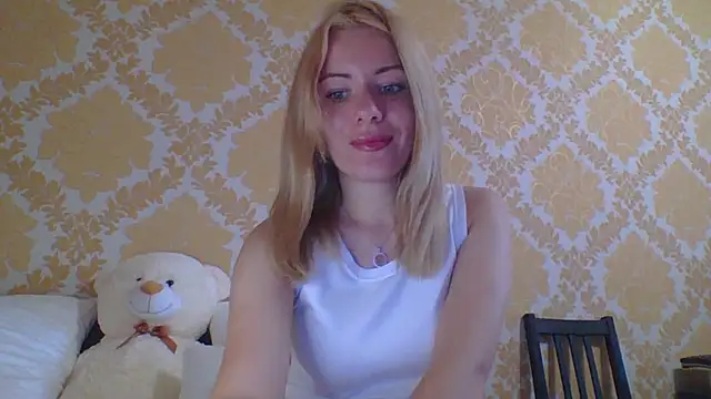Softy Aura  online show from 07-29-26, 02:15