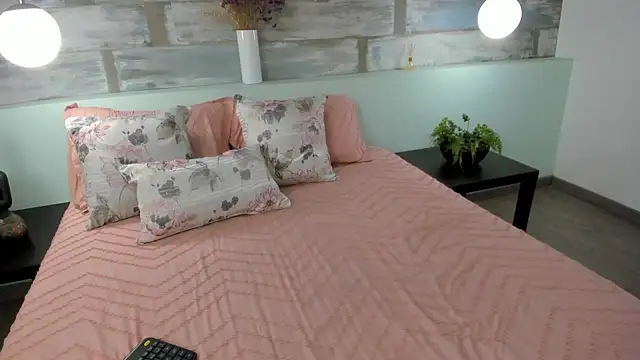 SweettVal  online show from 07-28-26, 08:52
