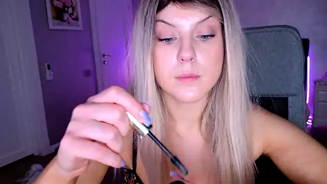 ChristieBlace online show from 06-05-26, 08:47