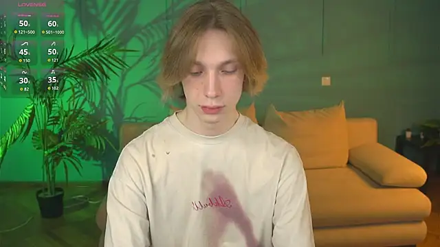 Snapshot of Daniel_Schmidt chatting on 05-07-26, 05:24 Daniel Schmidt online show from 05-07-26, 05:24