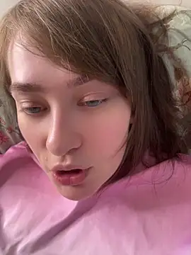 Snapshot of BettyRussian chatting on 05-02-26, 11:48 BettyRussian online show from 05-02-26, 11:48