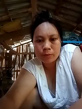 Snapshot of lanngoc2 chatting on 05-12-26, 10:01 lanngoc2 online show from 05-12-26, 10:01
