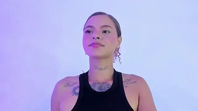 Caroline420  online show from 06-06-26, 02:38