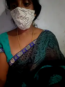 Snapshot of Tamil_Hot_HoneyBee chatting on 05-05-26, 02:03 Tamil Hot HoneyBee online show from 05-05-26, 02:03