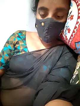 Snapshot of Tamil_Hot_HoneyBee chatting on 05-13-26, 03:09 Tamil Hot HoneyBee online show from 05-13-26, 03:09