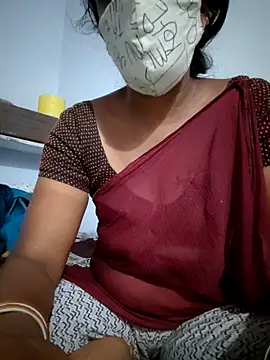 Snapshot of Tamil_Hot_HoneyBee chatting on 05-27-26, 05:59 Tamil Hot HoneyBee online show from 05-27-26, 05:59