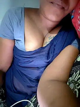 Snapshot of Tamil_Hot_HoneyBee chatting on 06-09-26, 03:07 Tamil Hot HoneyBee online show from 06-09-26, 03:07