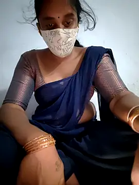 Snapshot of Tamil_Hot_HoneyBee chatting on 06-13-26, 04:32 Tamil Hot HoneyBee online show from 06-13-26, 04:32