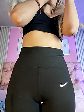 Ariana west  online show from 04-27-26, 01:09