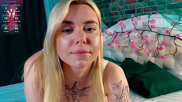 AveriRigby online show from 05-19-26, 08:31