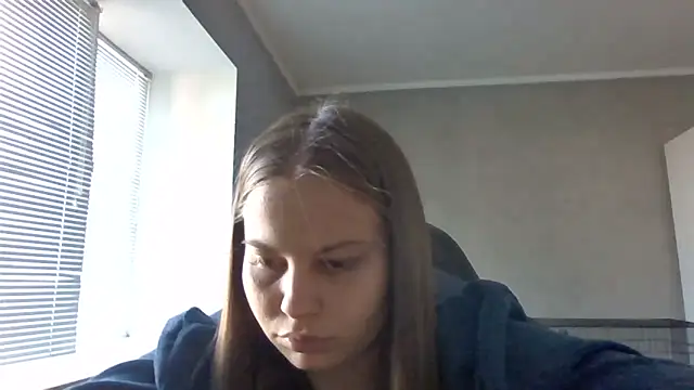  Linsyy ee  online show from 05-03-26, 02:01