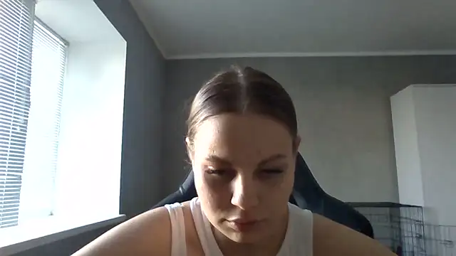  Linsyy ee  online show from 05-06-26, 03:39
