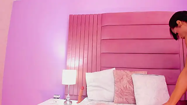 Darianavelazquez online show from 06-01-26, 04:25