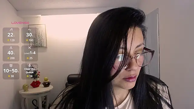 Snapshot of Valeri_bj chatting on 05-02-26, 09:53 Valeri bj online show from 05-02-26, 09:53