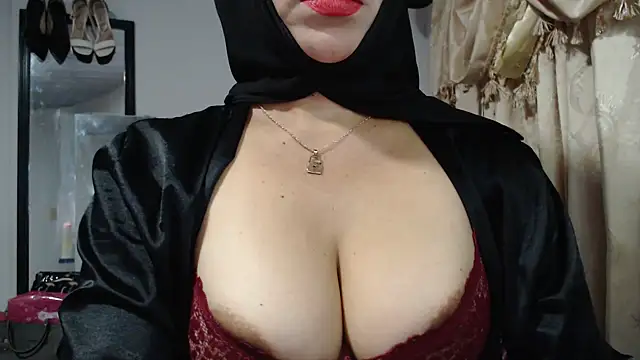 Snapshot of nadia__abaud chatting on 07-06-26, 12:51 nadia abaud online show from 07-06-26, 12:51