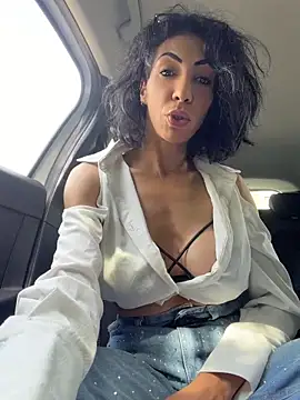 Yasmiinee online show from 04-28-26, 12:21