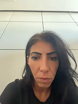 Yasmiinee online show from 06-16-26, 12:19