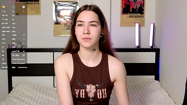 Snapshot of EvaAndLuna chatting on 06-03-26, 11:10 EvaAndLuna online show from 06-03-26, 11:10