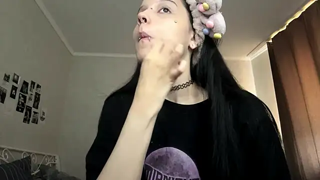 LouisePavlides online show from 06-10-26, 12:37