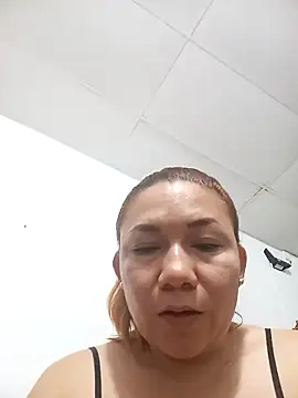 Luna Morch online show from 05-16-26, 10:36