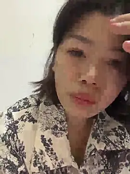Snapshot of milkwine chatting on 05-10-26, 03:33 milkwine online show from 05-10-26, 03:33