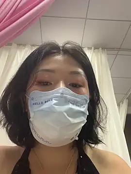 Snapshot of milkwine chatting on 05-19-26, 02:34 milkwine online show from 05-19-26, 02:34