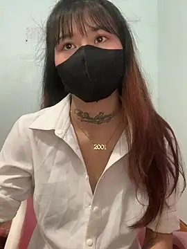Lilyy18 online show from 05-02-26, 02:38
