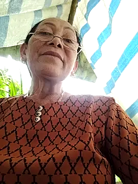 Snapshot of mouth22 chatting on 06-11-26, 02:53 mouth22 online show from 06-11-26, 02:53
