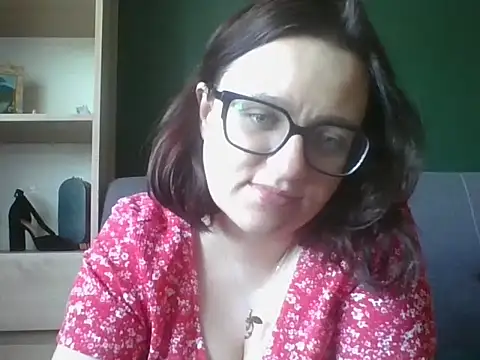 sensual paris online show from 04-27-26, 08:01