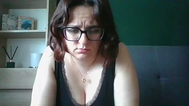 sensual paris online show from 07-17-26, 05:25