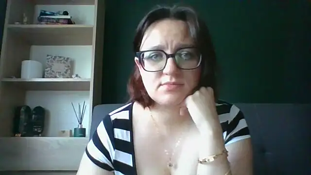 sensual paris online show from 07-28-26, 05:25