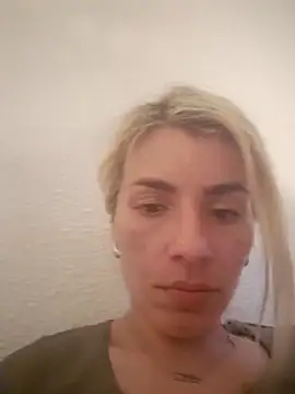 Snapshot of Goddess-Anne chatting on 06-14-26, 04:14 Goddess-Anne online show from 06-14-26, 04:14