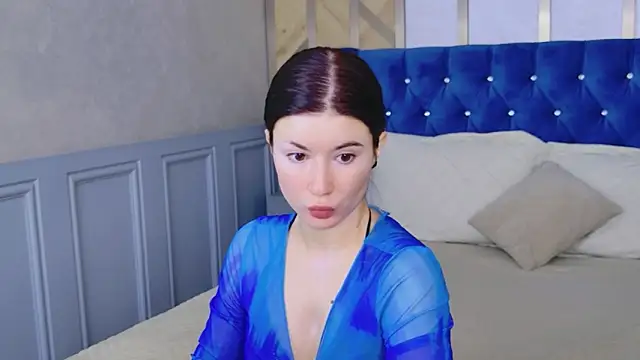 Gina lima online show from 06-17-26, 08:32