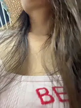 xiaochengzi505 online show from 05-20-26, 01:01