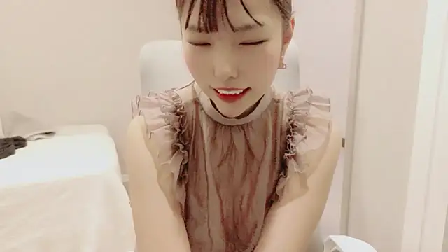 Snapshot of hono__38 chatting on 05-30-26, 06:10 hono 38 online show from 05-30-26, 06:10