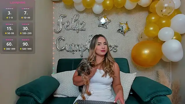 Snapshot of paolarey chatting on 02-05-25, 04:36 paolarey online show from 02-05-25, 04:36