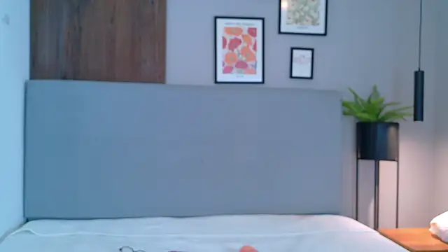 ZoeyPetit online show from 07-19-26, 12:53