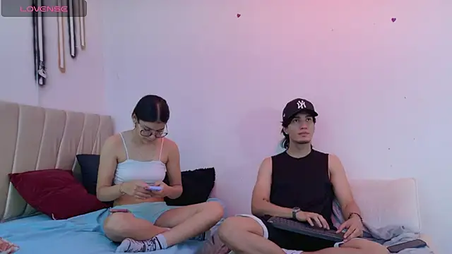 sweetauracouple online show from 06-21-26, 12:19