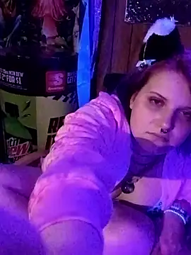 yourfavfallenstar online show from 04-30-26, 02:07
