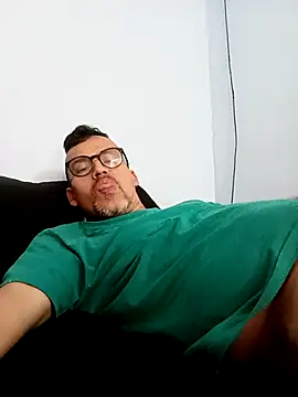 jairo43 online show from 05-13-26, 02:25